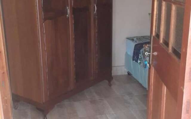 Spacious Double Room in Lovely Guesthouse