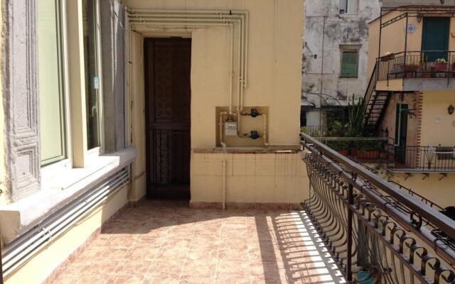 Queen Carolinas Homes - Apartments in old town