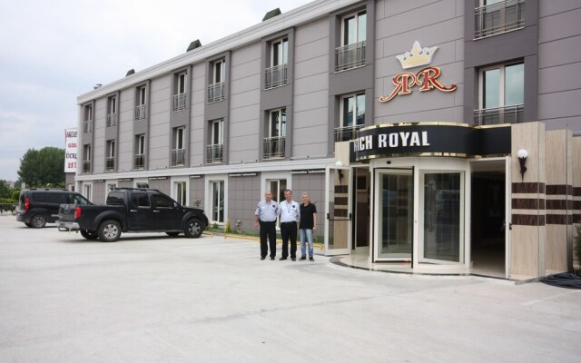 Rich Royal Hotel