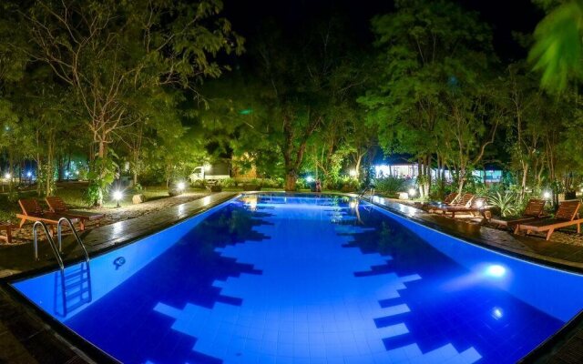 Jays Holiday resort