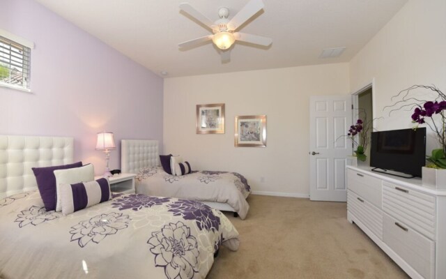 Solterra Six-bedroom