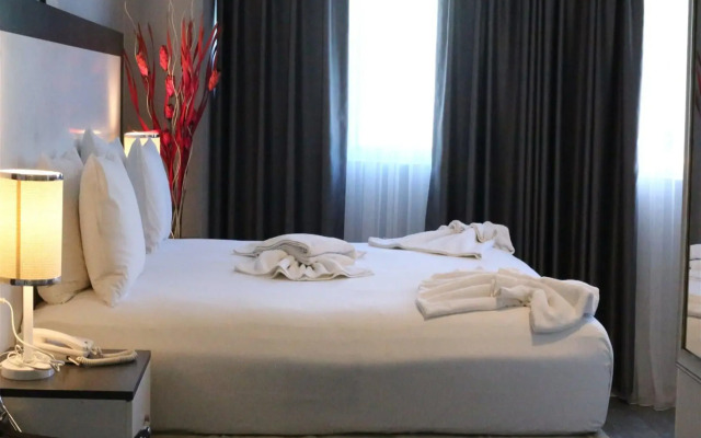 Eva Otel