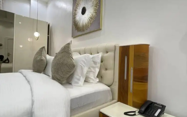 UrbanEdge Hotel
