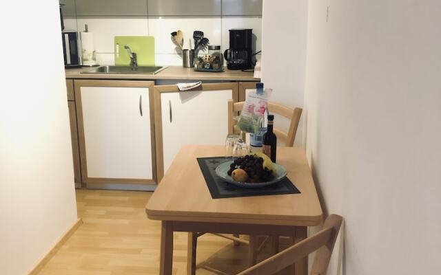 Schlafen wie Zuhause Avianaart Monteur und Ferienwohnung