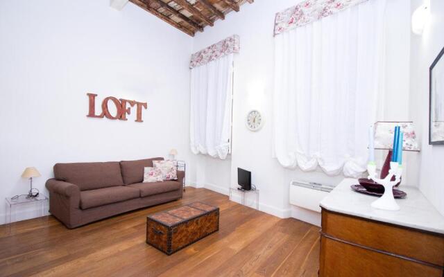 Charming Santa Croce Loft