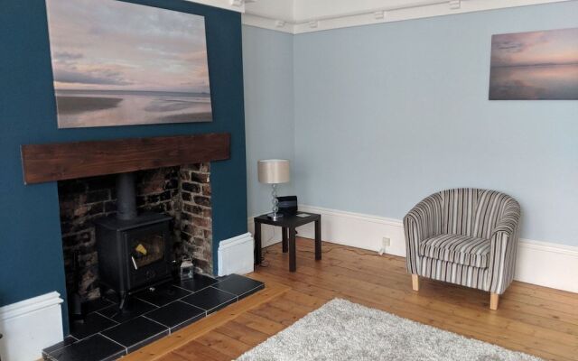 Tynemouth Beach Apartment