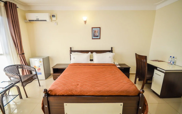 Marie's Royale Hotel