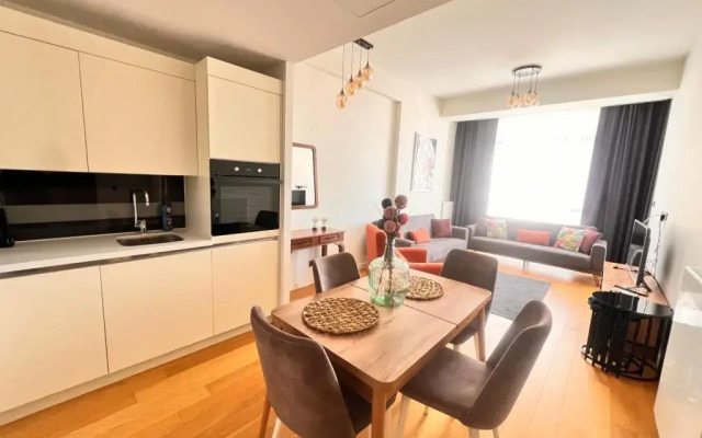G Tower Residence Luxury Apartment