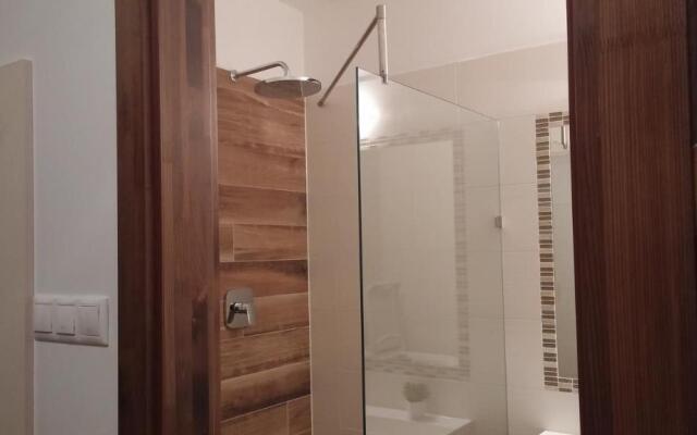 Aqualiget-Apartmanház