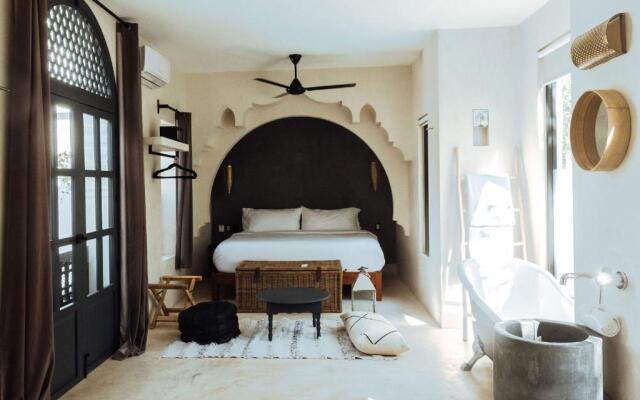 Moroccan vacation home for 16 guests!