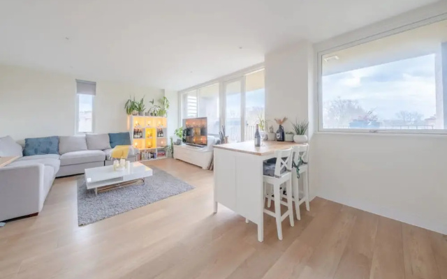 Modern 2 Bedroom Flat in Elephant and Castle