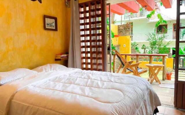 Lovely Apartment with Patio and Ocean View