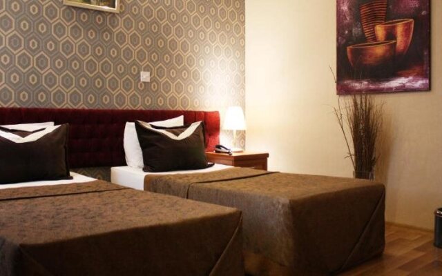Life Hotel