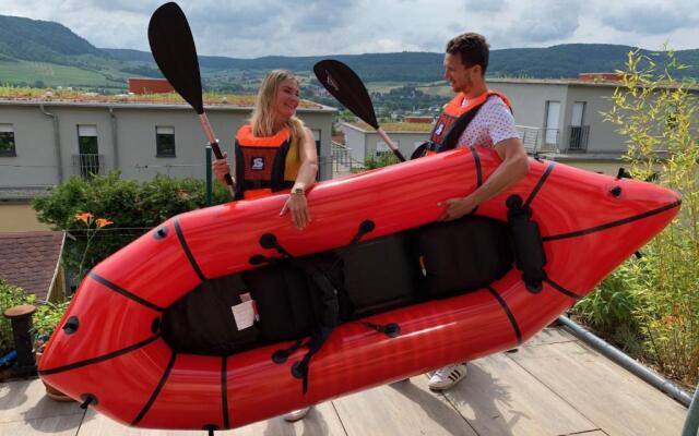 Romantische Ferienwohnung mit fantastischem Ausblick, Pool und Gartensauna