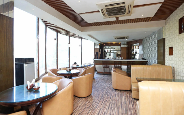 OYO Flagship 172 Forum Mall