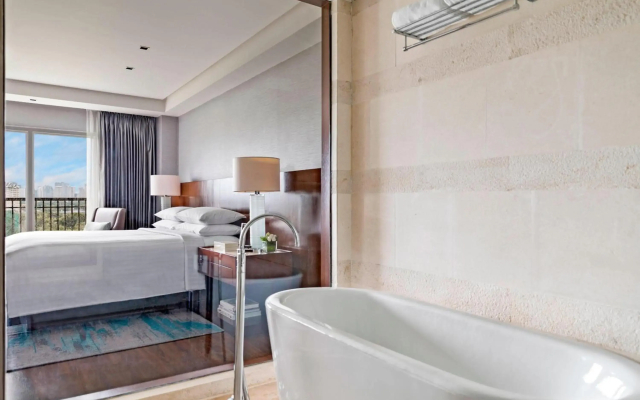 Manila Marriott Hotel at Newport World Resorts