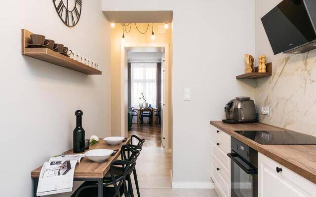 Papillon Apartment - LoftAffair