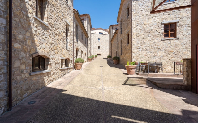 Gaiole Apartment
