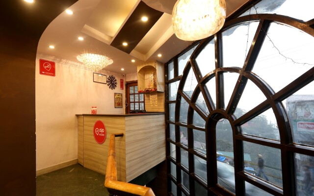 OYO Rooms 055 Mall Rd Tourism Lift