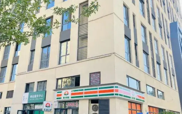 Courtesy Apartment (Jinyang Lake Park Store)