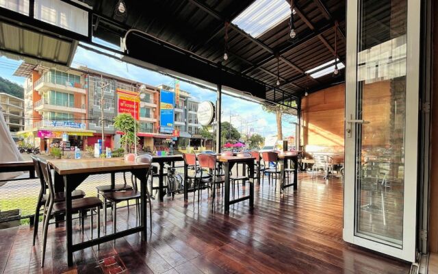 ALPHA Hostel Cafe&Bar