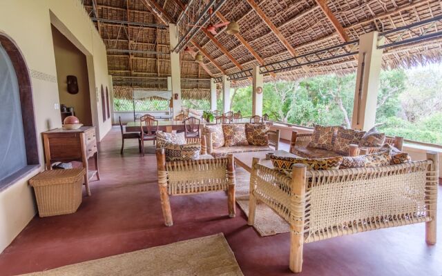 Mkoma Bay Tented Lodge