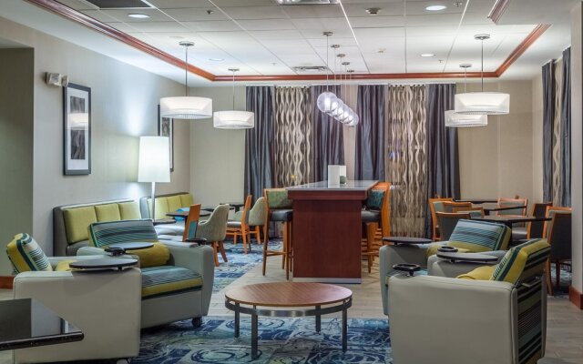 Hampton Inn & Suites Knoxville-Downtown