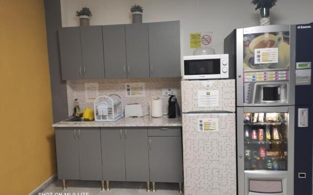 Albergue Arraigos - Hostel