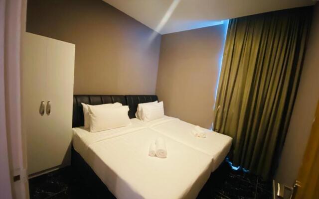 Stirling Suites