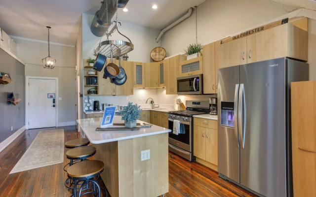 'kentucky Bourbon Loft' ~ Downtown Louisville