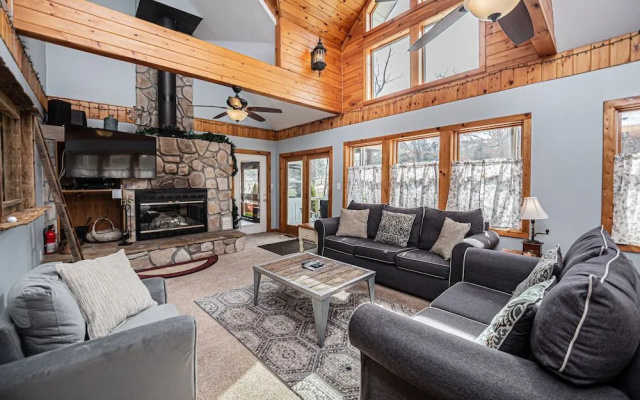 Sunkissed Lodge by Taylor Made Deep Creek