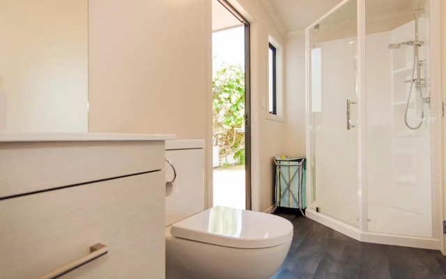 Hetherington Haven - Whangamata Holiday Home