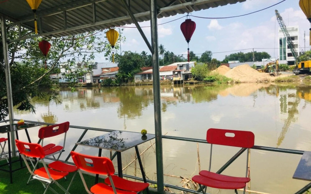Can Tho Riverside Hostel