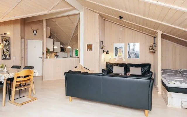 8 Person Holiday Home in Ebeltoft-by Traum