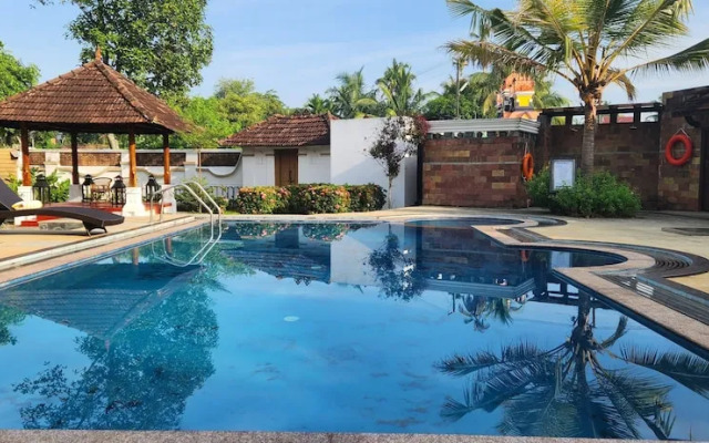 Kumarakom Tharavadu - Heritage Hotel