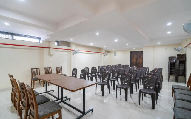 OYO 11602 Ville Parle