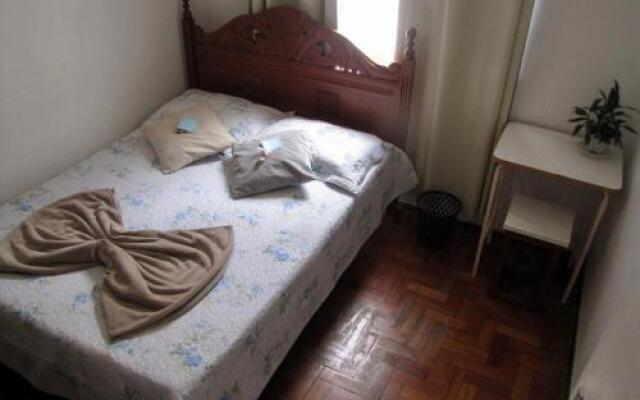 Flor de Lis Hostel