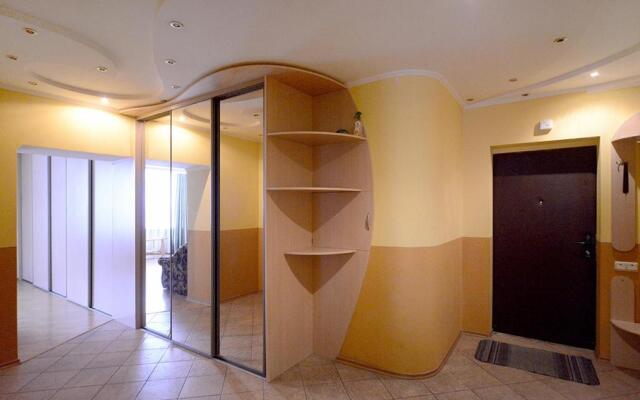 Apartment on Urlivska Street 10a
