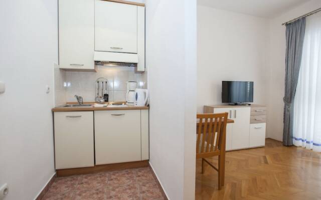 Apartments and Rooms Kapulica