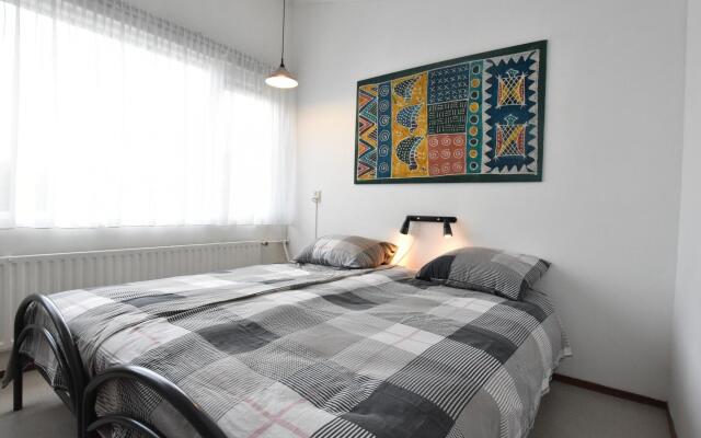 Modern Holiday Home in Nieuwvliet with Garden