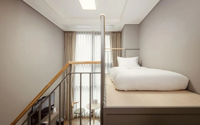 Sollago Myeongdong Hotel & Residence