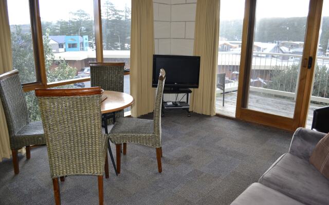 Loch Ard Motor Inn