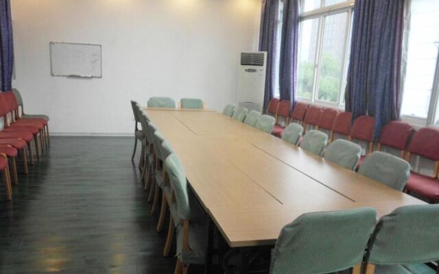 Home Inn Hangzhou Wulin Square