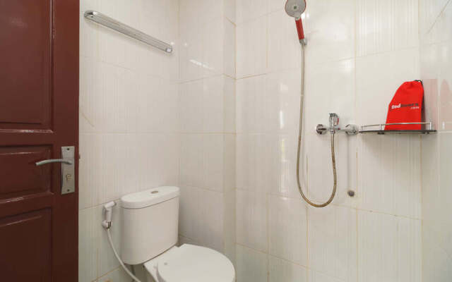 RedDoorz Plus near Kualanamu International Airport 2