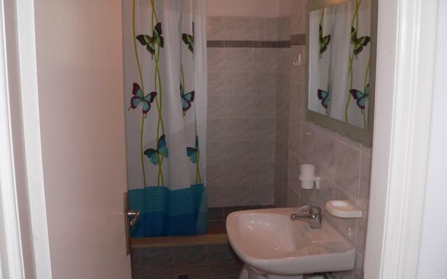 Peroulia Beach Houses