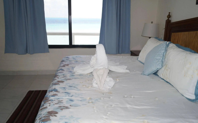 Chichis and Charlies Beachfront
