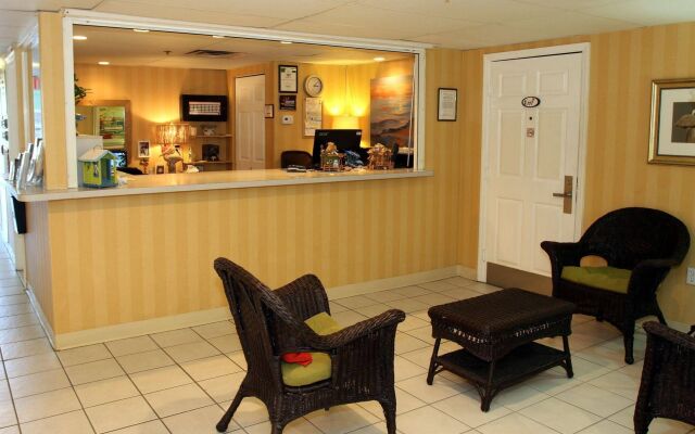 Chart House Suites and Marina