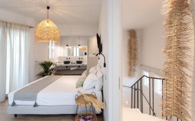 Sunday Luxury Suites Naxos