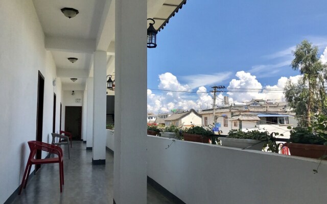 Dali Linghai Xiangyue Inn