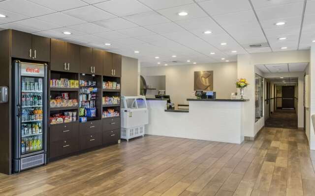 Comfort Inn & Suites Pacific - Auburn